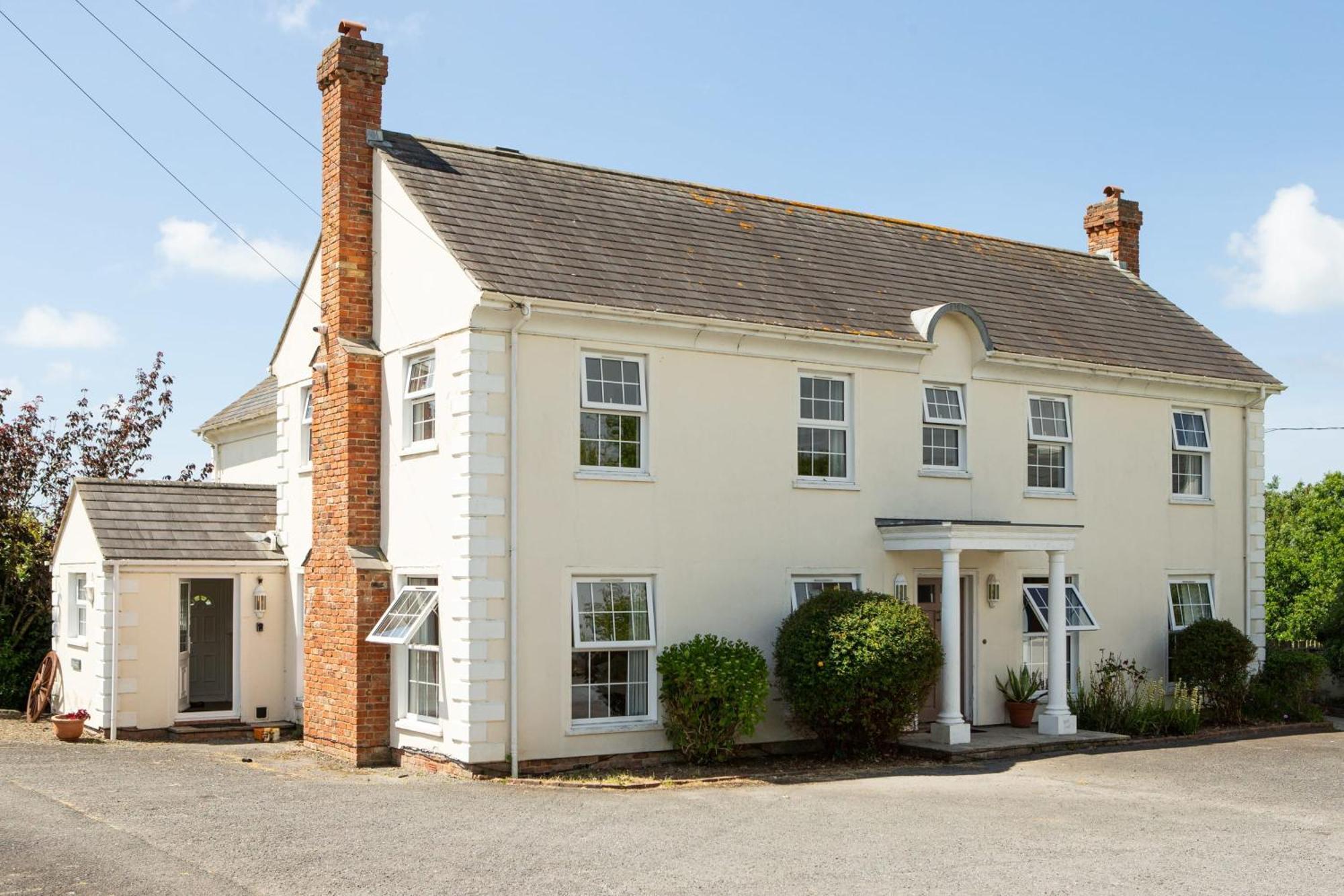 Stunning 6 Bedroom Cottage Near Cornish Coast Bude Exterior photo